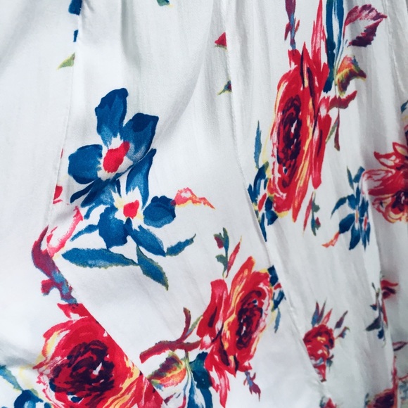 💝White Floral Maxi Dress - Picture 8 of 8